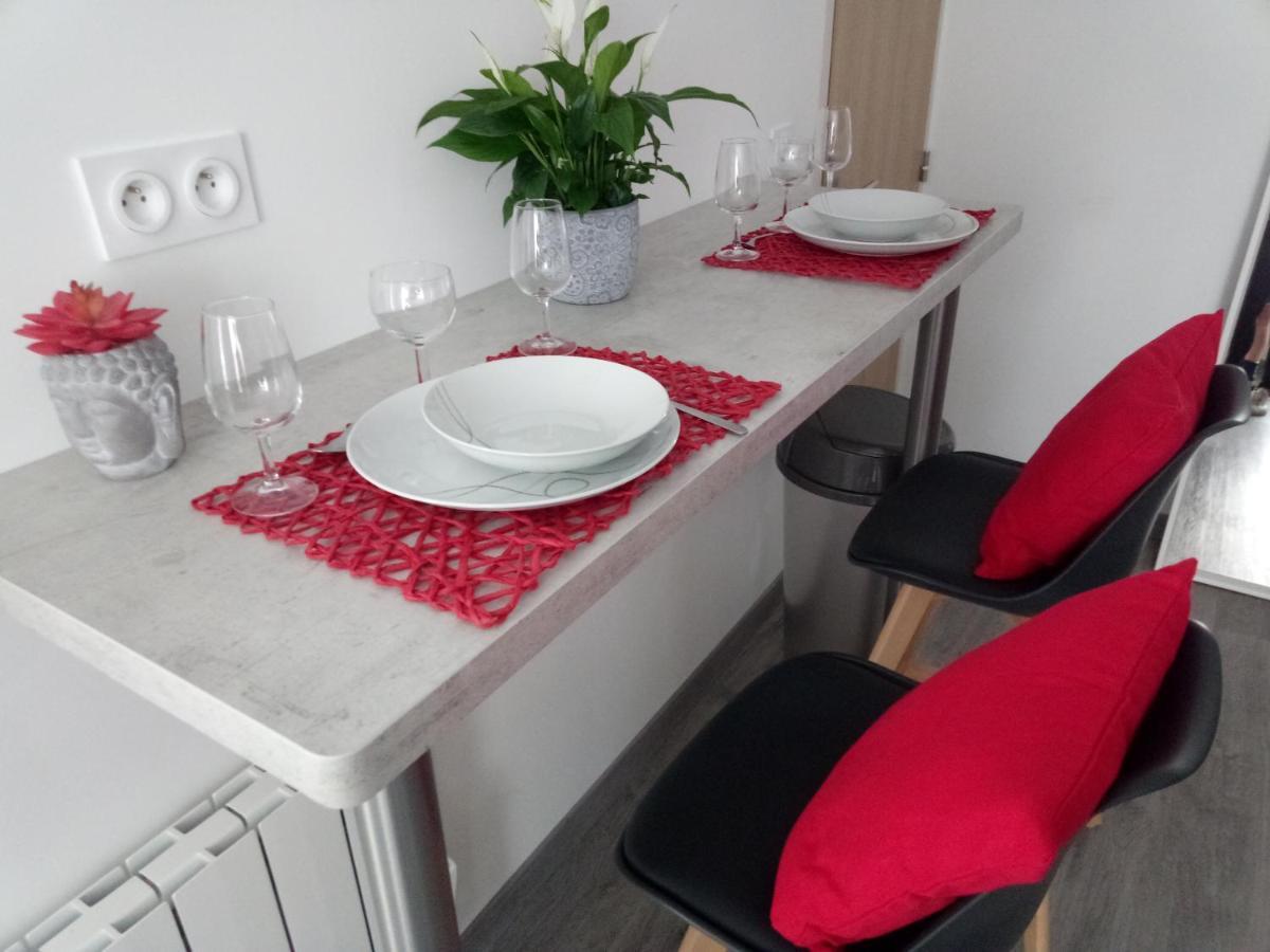 Charmant Appartement Proche Du Centre Ville ก็อง ภายนอก รูปภาพ