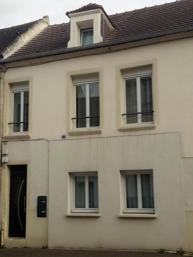 Charmant Appartement Proche Du Centre Ville ก็อง ภายนอก รูปภาพ